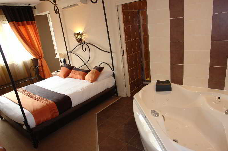 Bhoma Bourges - Hotel & Restaurant Eksteriør billede